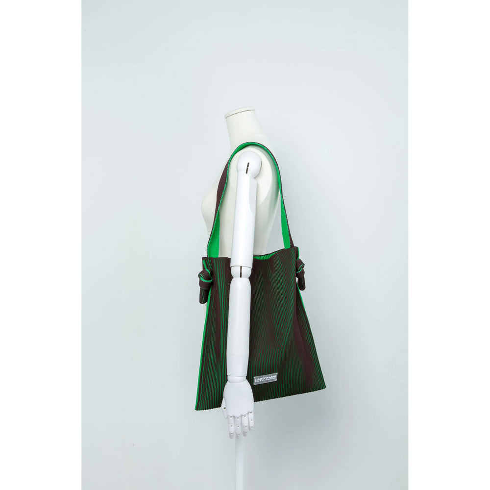 KASANE REVERSIBLE MUSUBI TOTE-BLACK×NEON GREEN- – OBLIGE