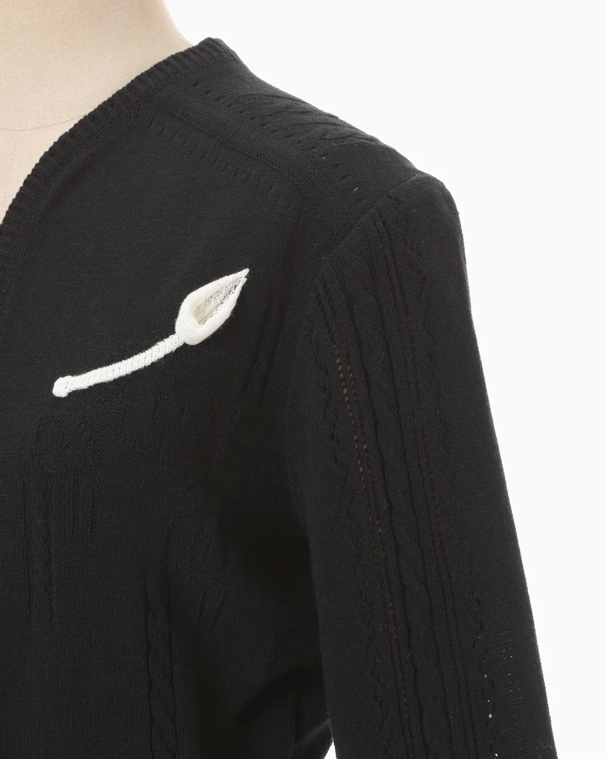 
                  
                    3D Floral Motif Knit Cardigan - black
                  
                
