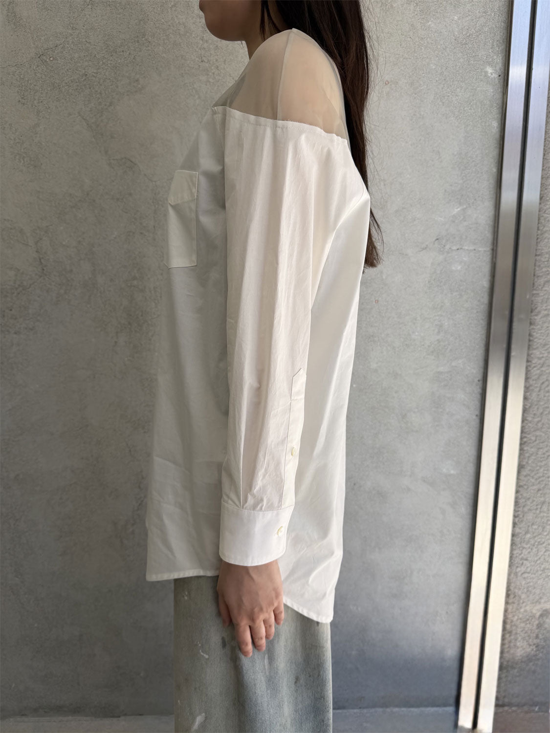 
                  
                    High-cut cotton poplin shirt
                  
                