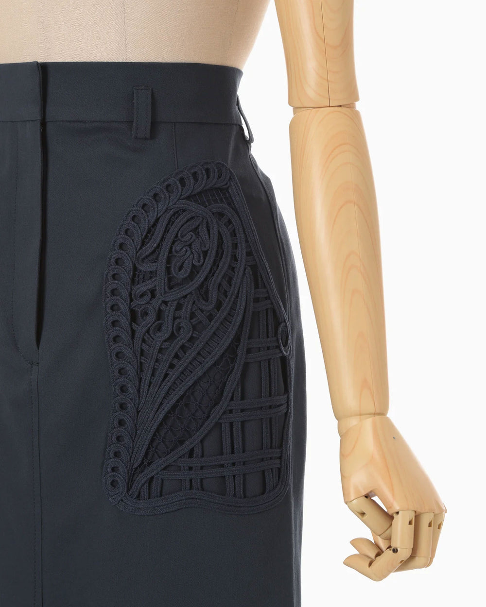 Cording Embroidery Detailed I-line Skirt - navy- – OBLIGE