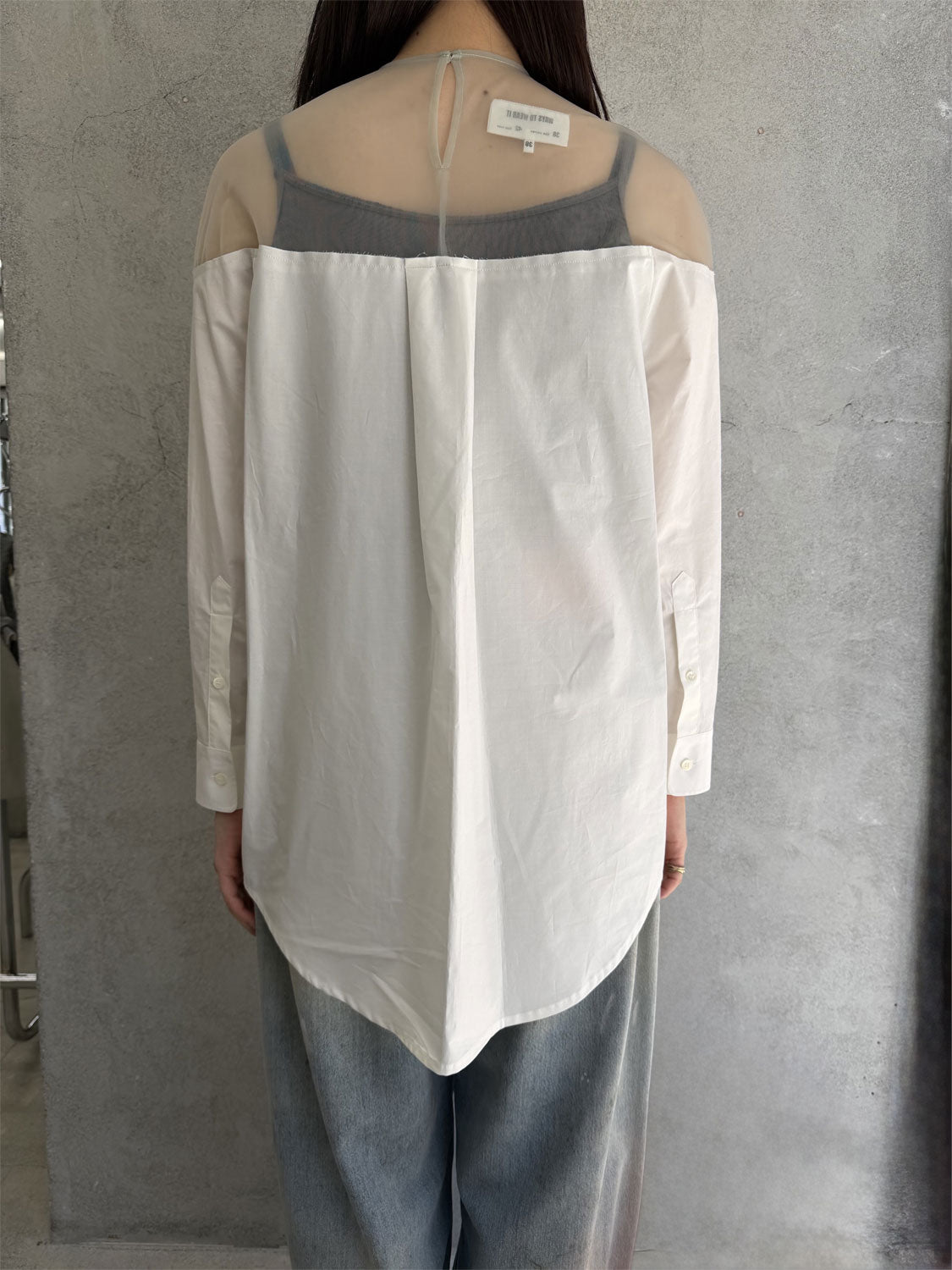 
                  
                    High-cut cotton poplin shirt
                  
                