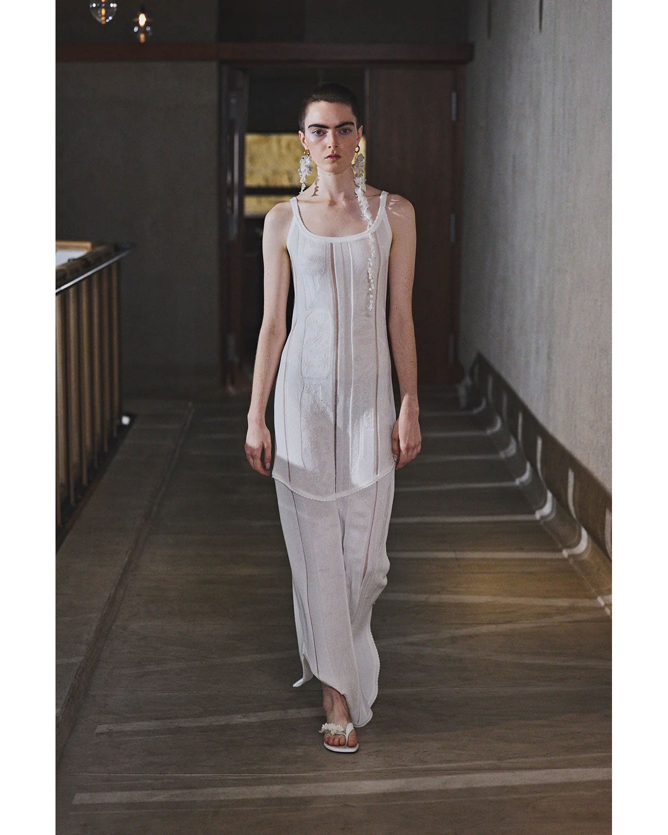 
                  
                    Floral Motif Short Earring - white
                  
                