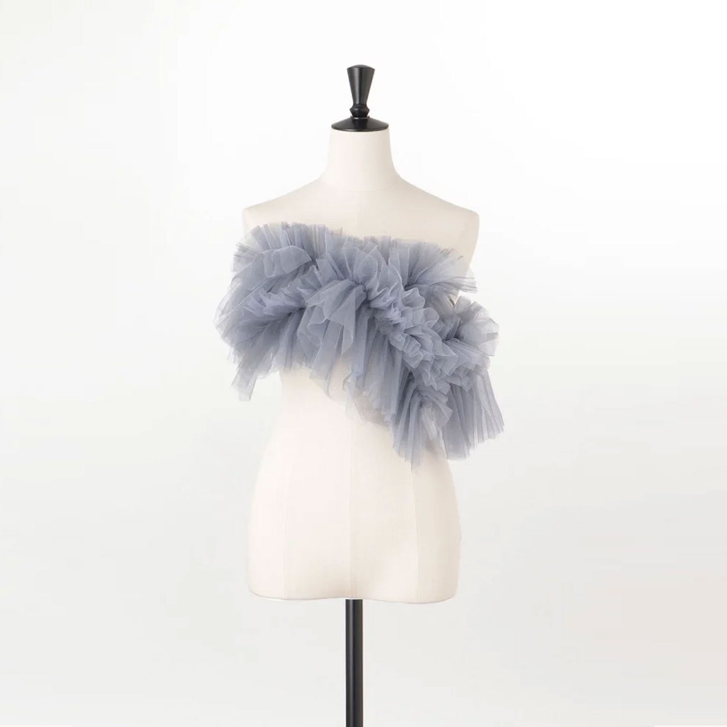 
                  
                    Tulle decorative collar
                  
                