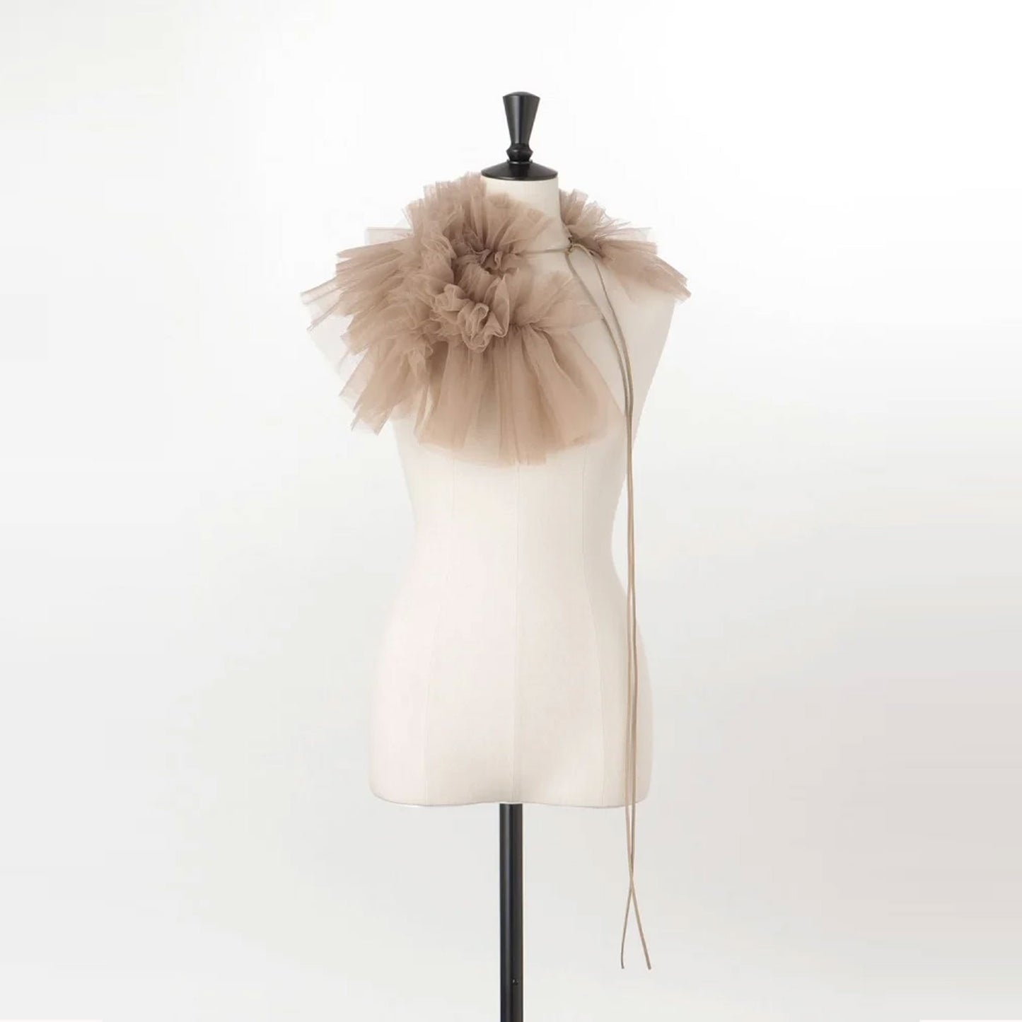 
                  
                    Tulle decorative collar
                  
                