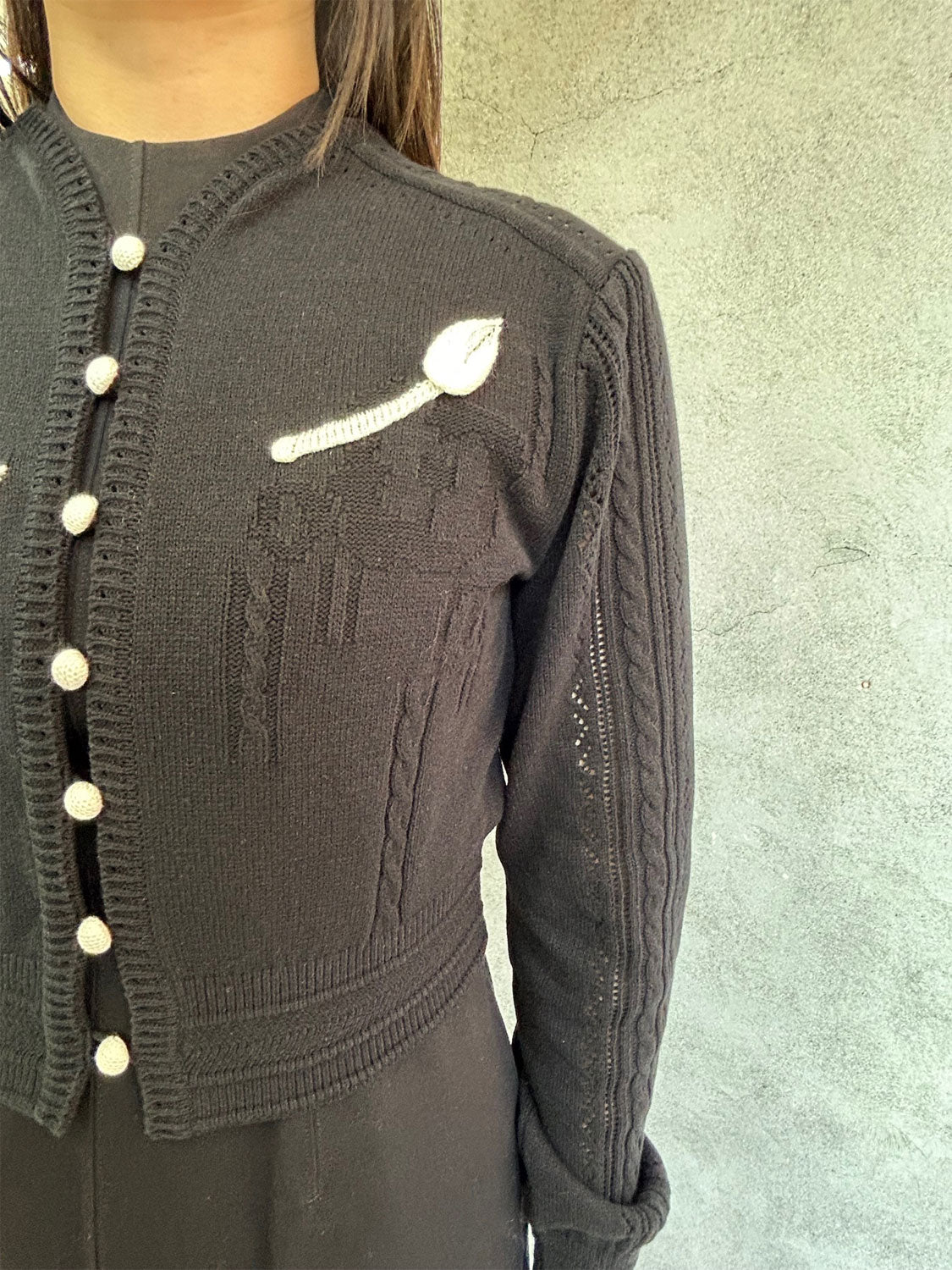 
                  
                    3D Floral Motif Knit Cardigan - black
                  
                