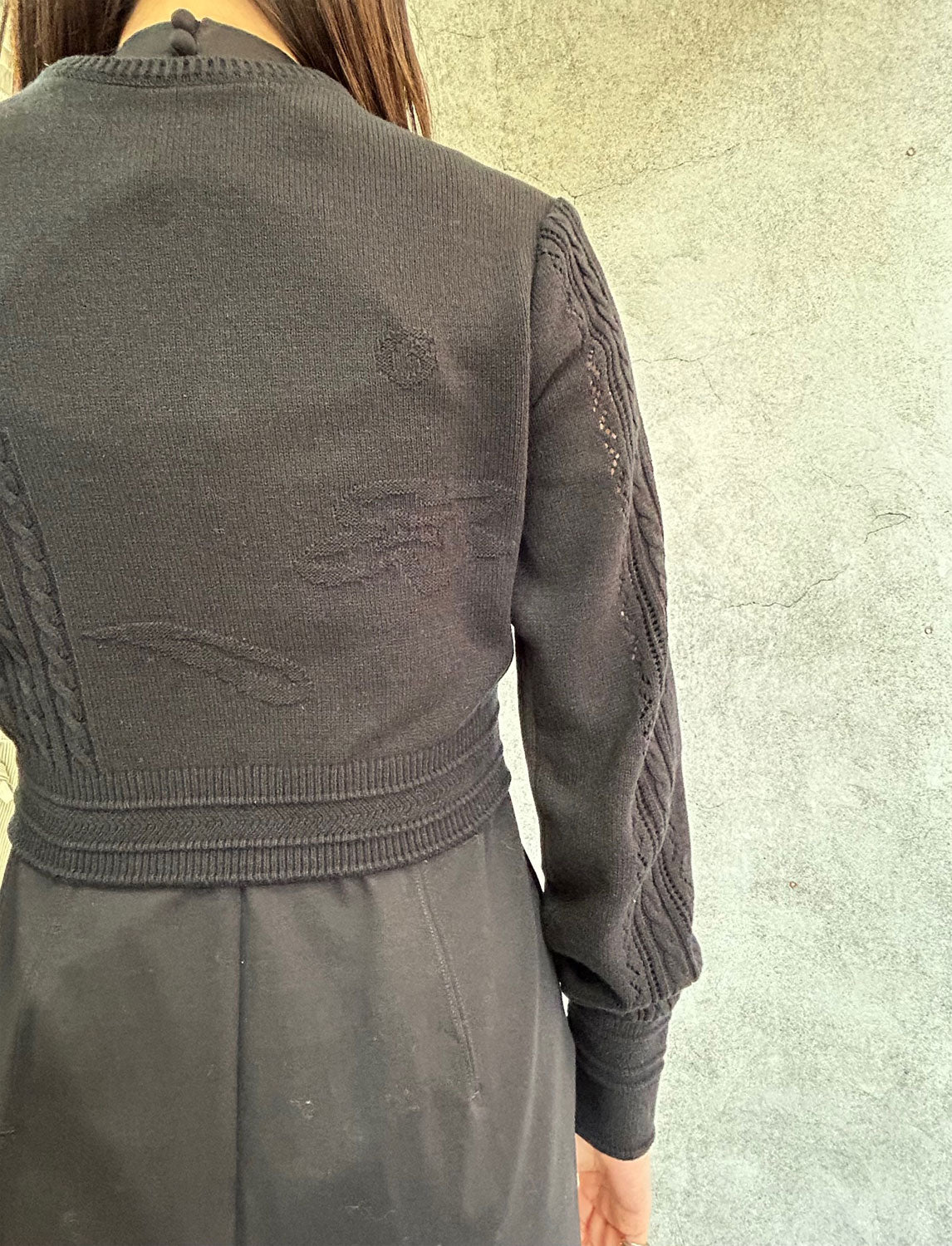 
                  
                    3D Floral Motif Knit Cardigan - black
                  
                