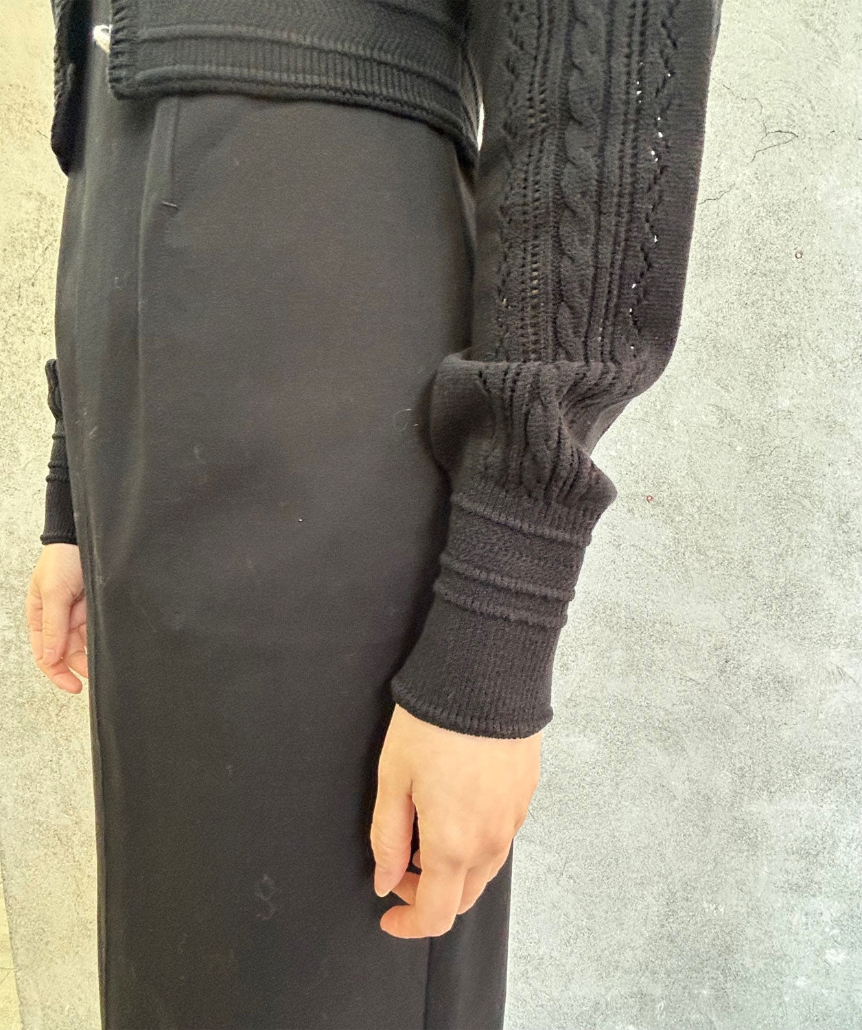 
                  
                    3D Floral Motif Knit Cardigan - black
                  
                