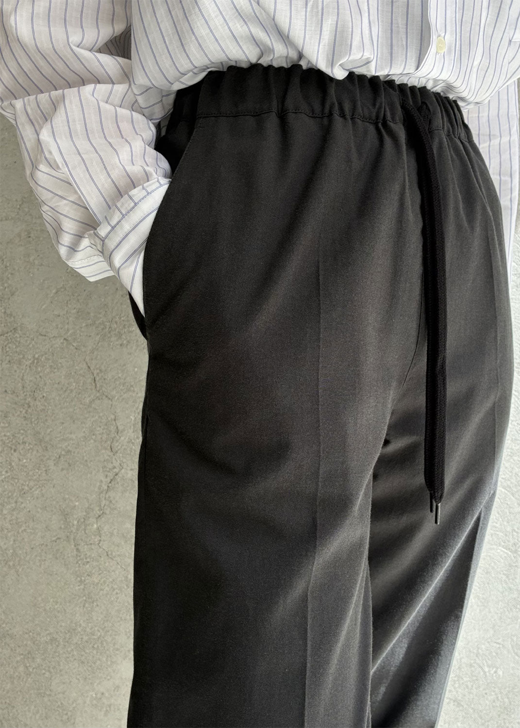 
                  
                    Easy tapered pants
                  
                