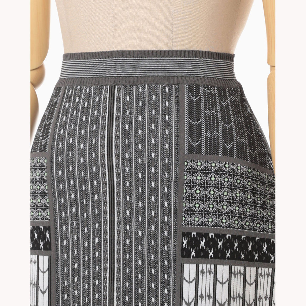 【Mame Kurogouchi】Geometric Pattern Knitted Skirt Geometric Pattern Knitted Skirt-gray- – OBLIGE