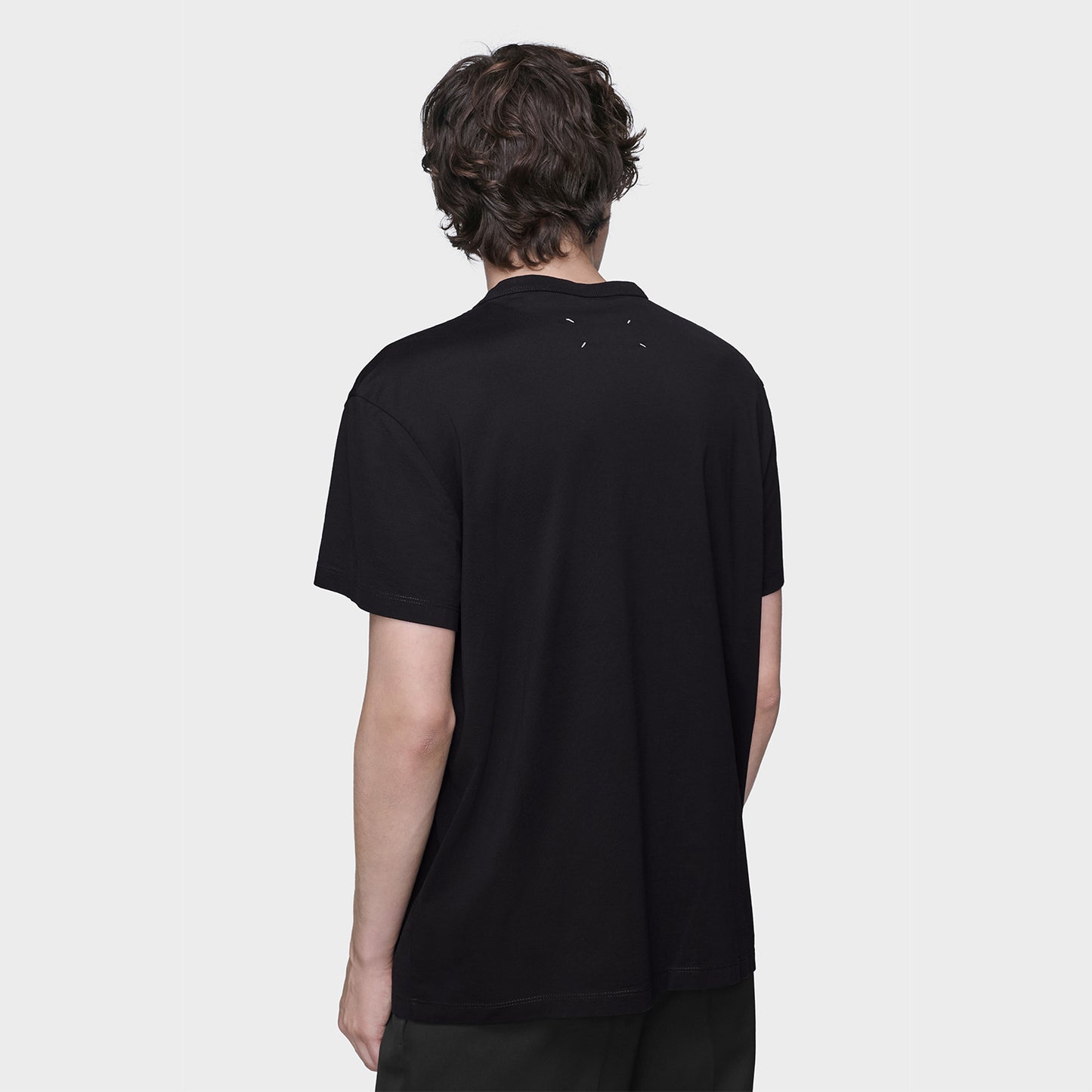 
                  
                    DISTORTED LOGO T-SHIRT
                  
                