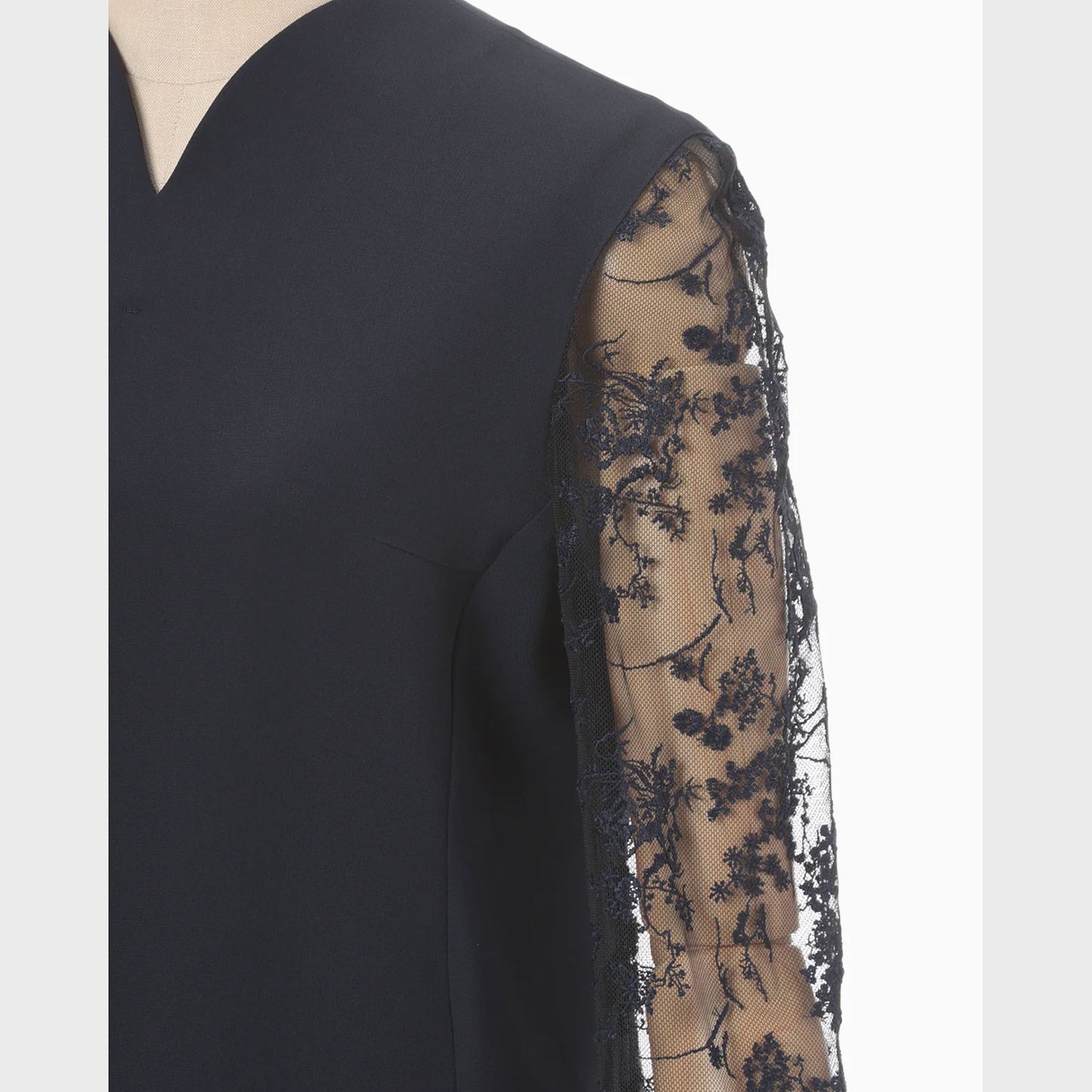 
                  
                    Acetate Polyester Floral Lace-Sleeve Shirt
                  
                