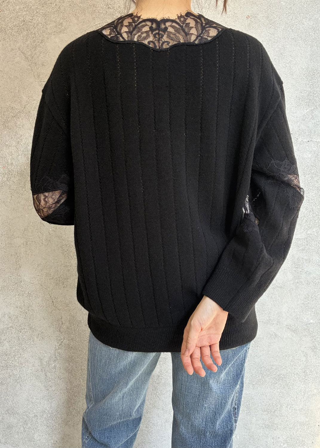 
                  
                    OVERSIZED HAIRY LACE PANELED KNIT CARDIGAN
                  
                