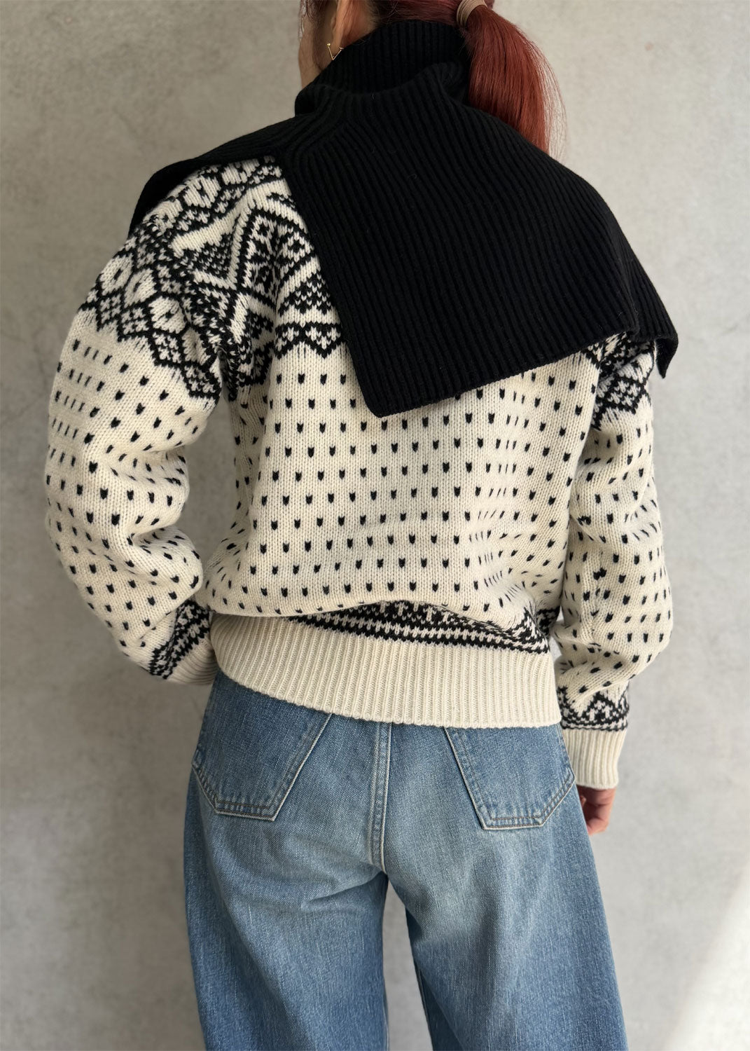 
                  
                    RIBBED NECK WARMER
                  
                