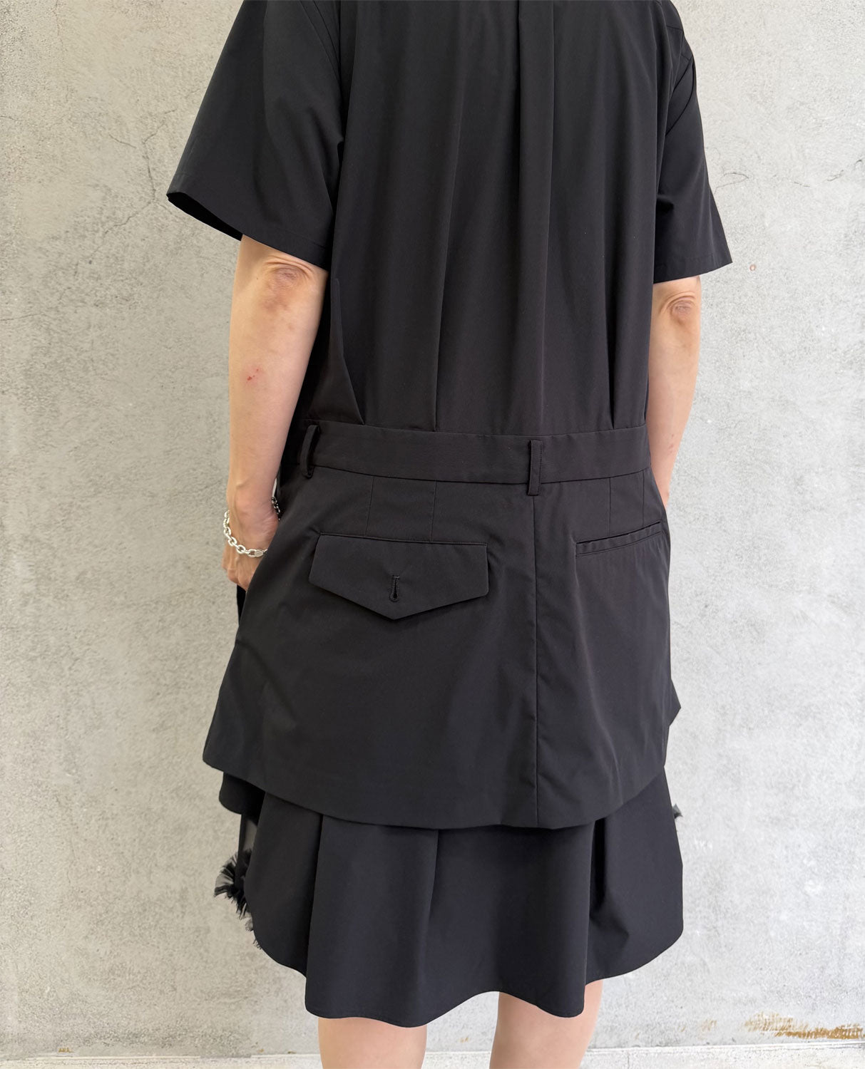 
                  
                    レイヤード半袖シャツワンピース
                  
                