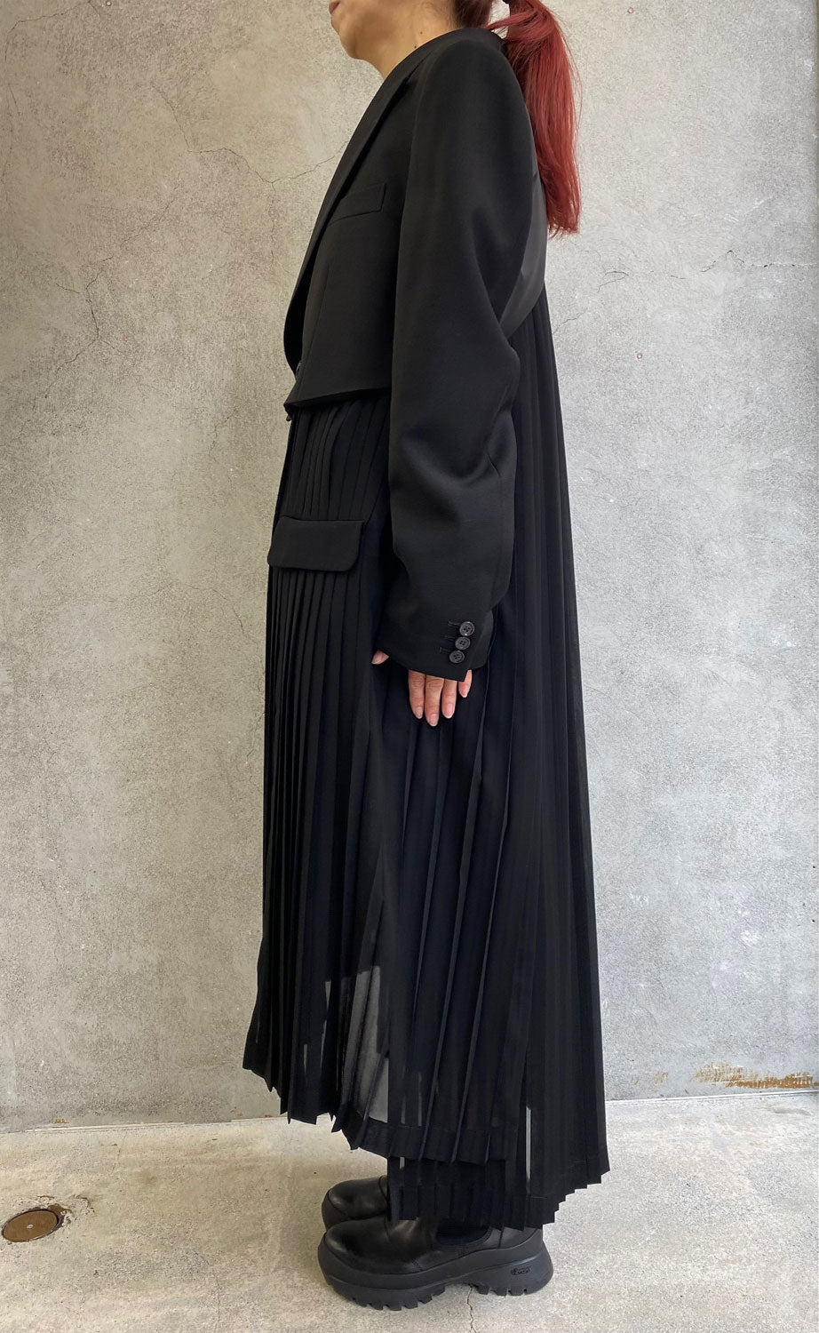 
                  
                    ウール×プリーツジョーゼットコート-BLACK-
                  
                