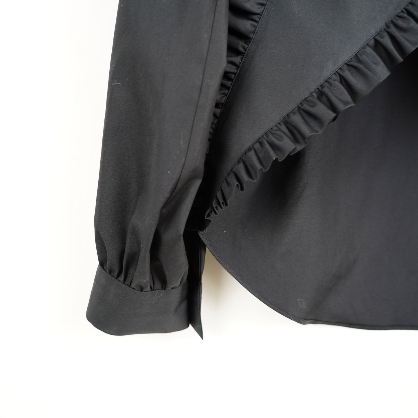 
                  
                    スターモチーフシャツ-BLACK-
                  
                