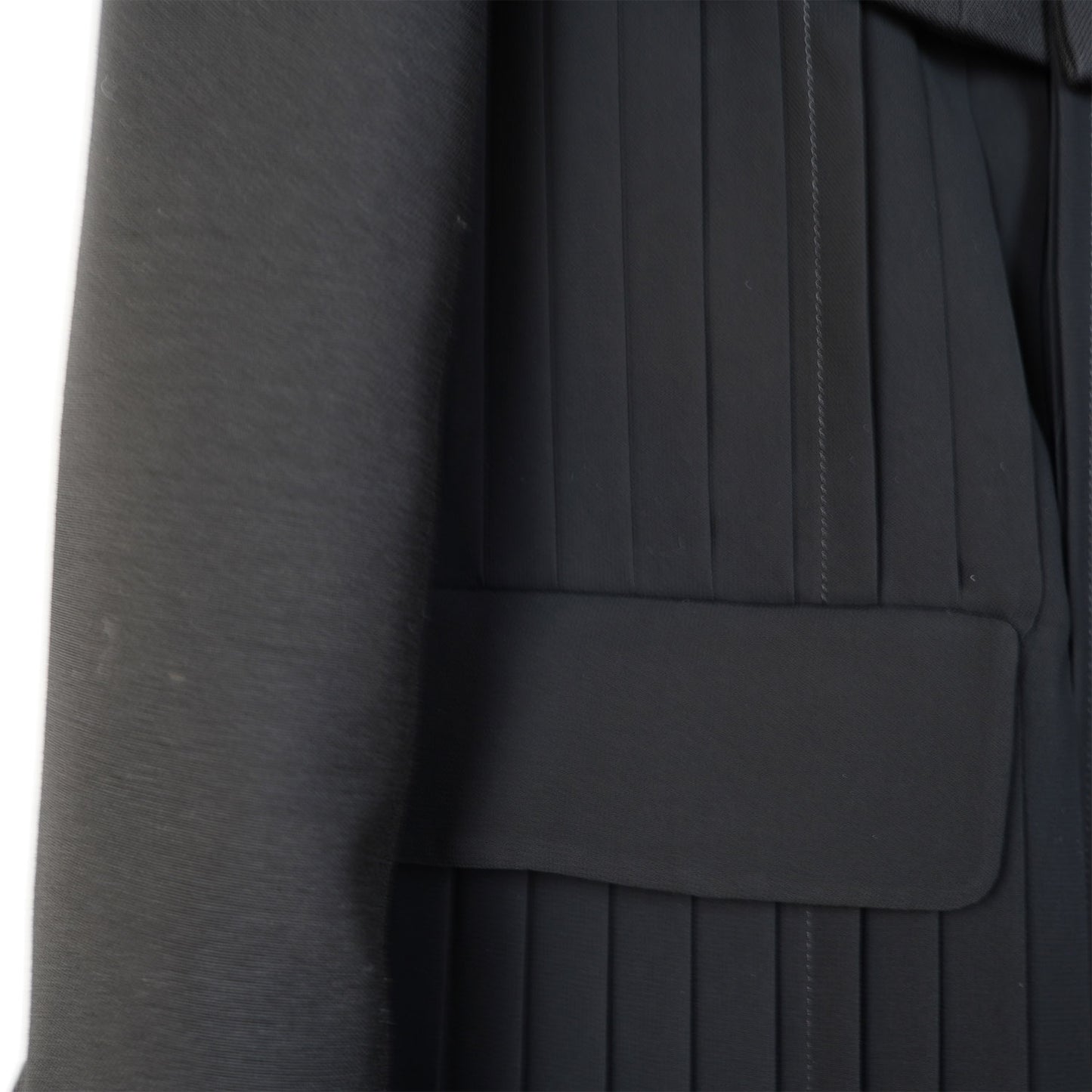 
                  
                    ウール×プリーツジョーゼットコート-BLACK-
                  
                