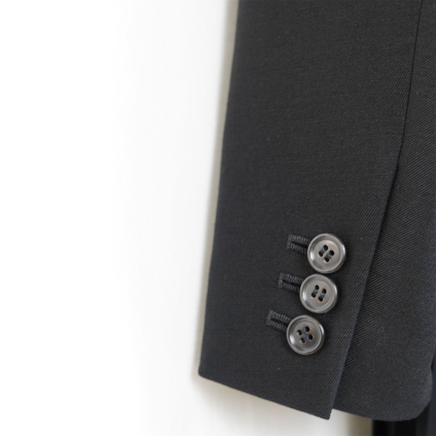 
                  
                    ウール×プリーツジョーゼットコート-BLACK-
                  
                