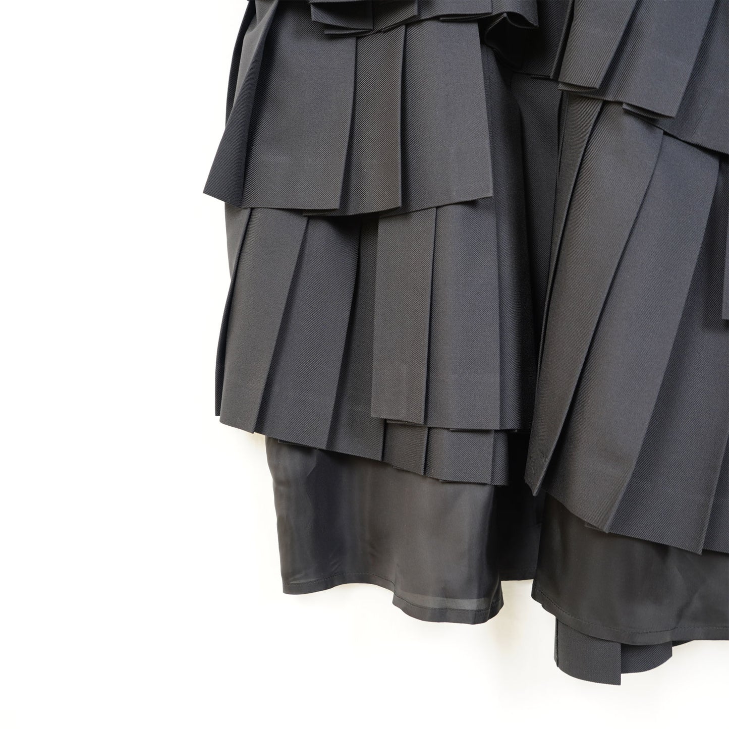 
                  
                    プリーツジャンパースカート-BLACK-
                  
                