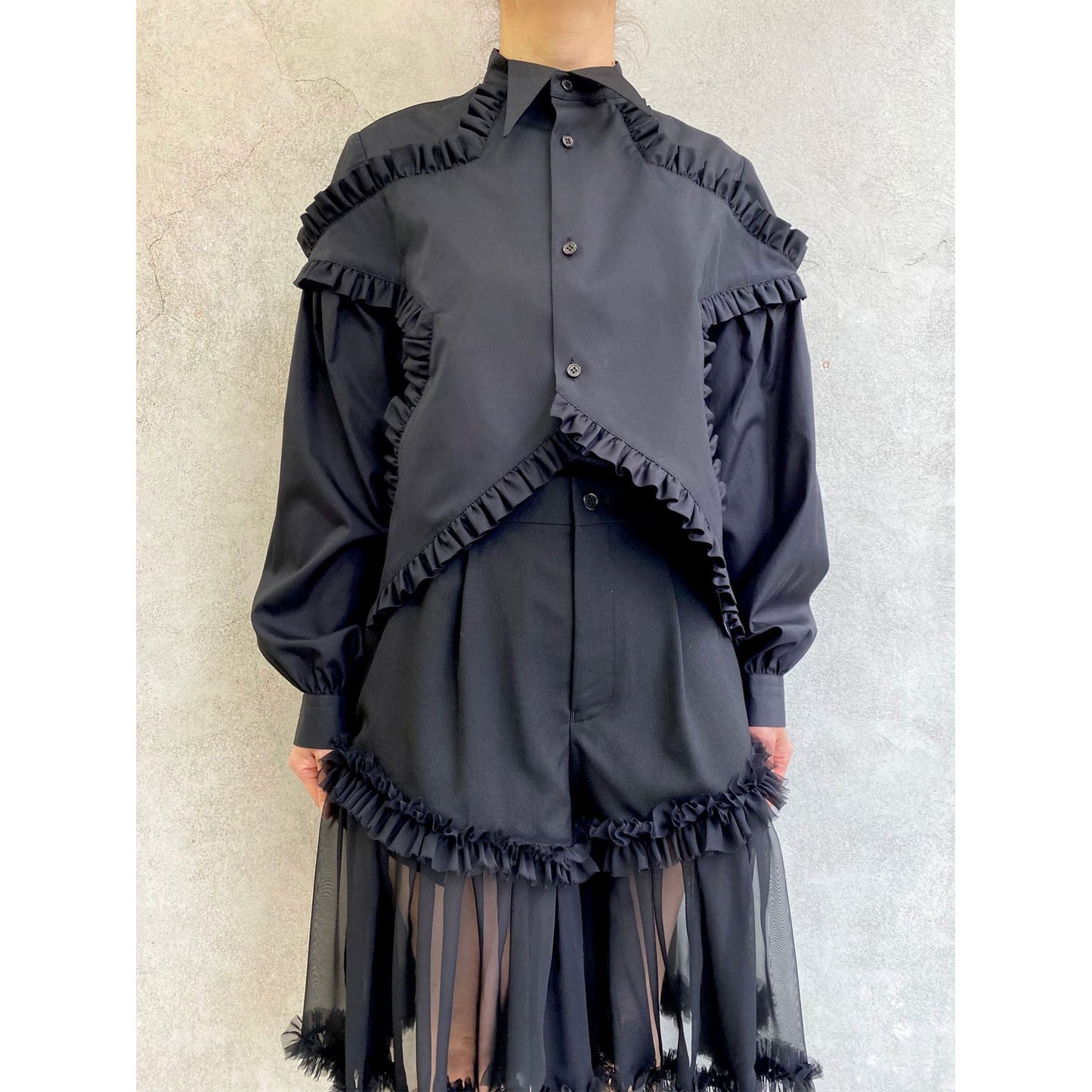 
                  
                    スターモチーフシャツ-BLACK-
                  
                