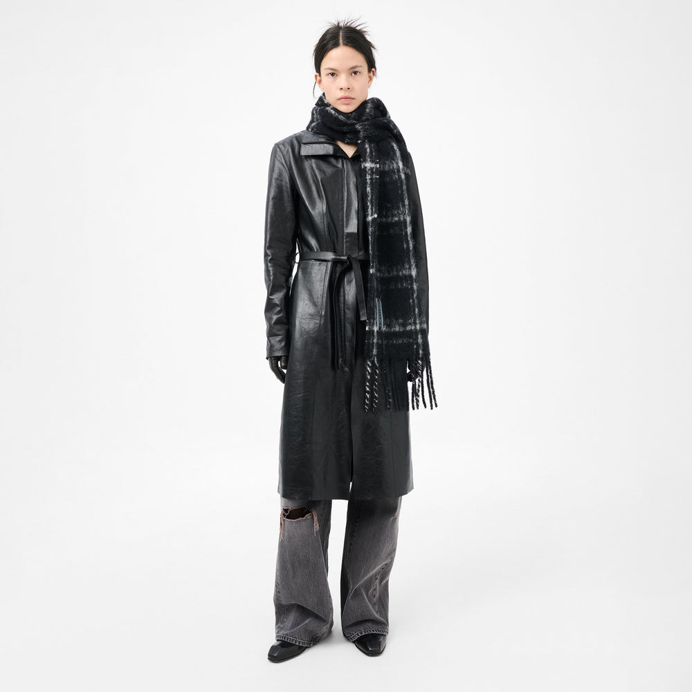 
                  
                    ESTATE SCARF
                  
                