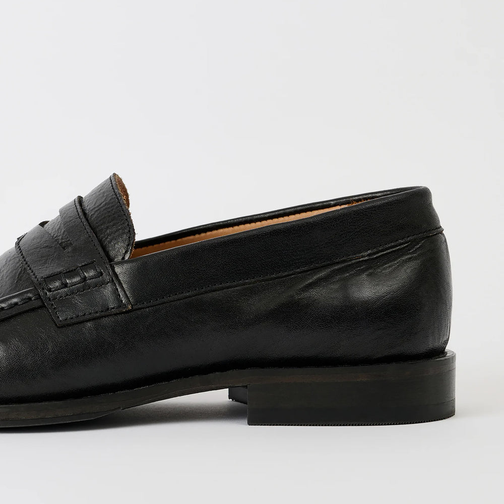 LIGHT LOAFER – OBLIGE