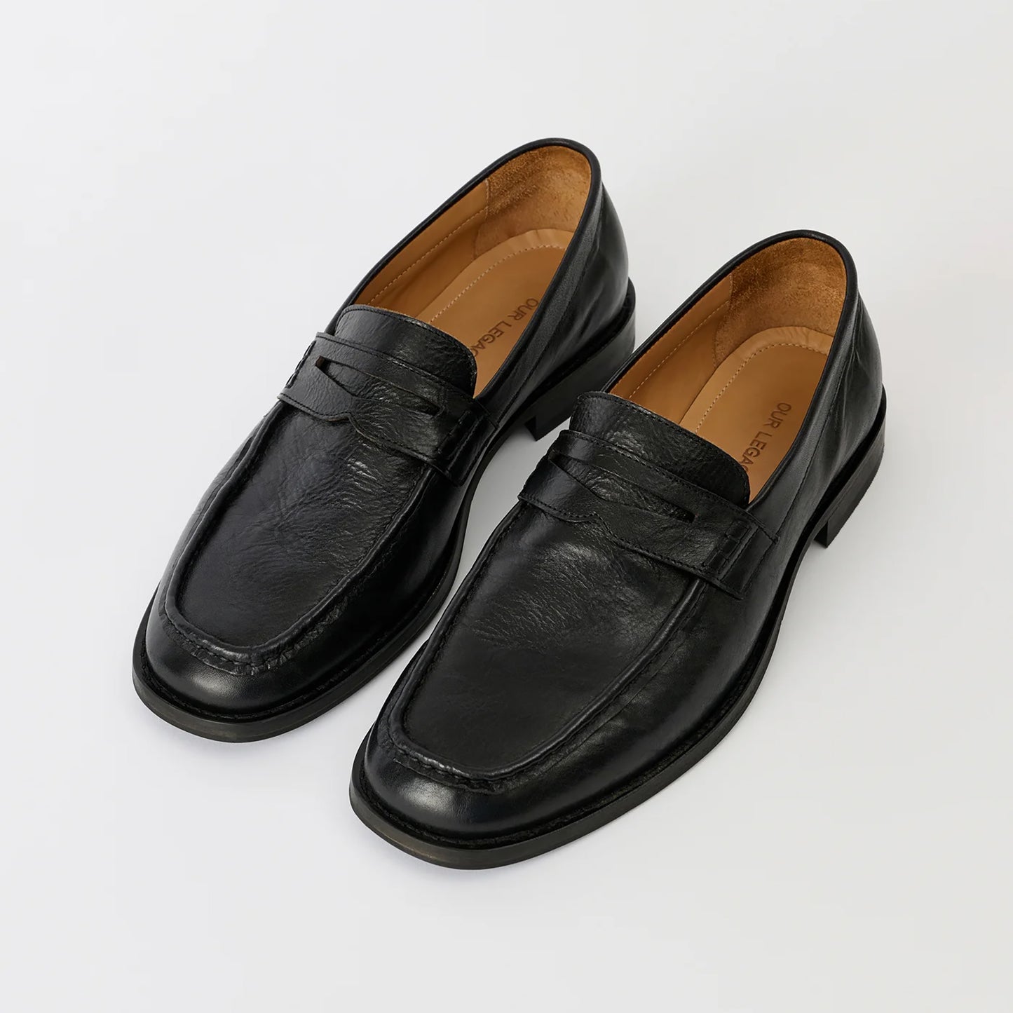 
                  
                    LIGHT LOAFER
                  
                