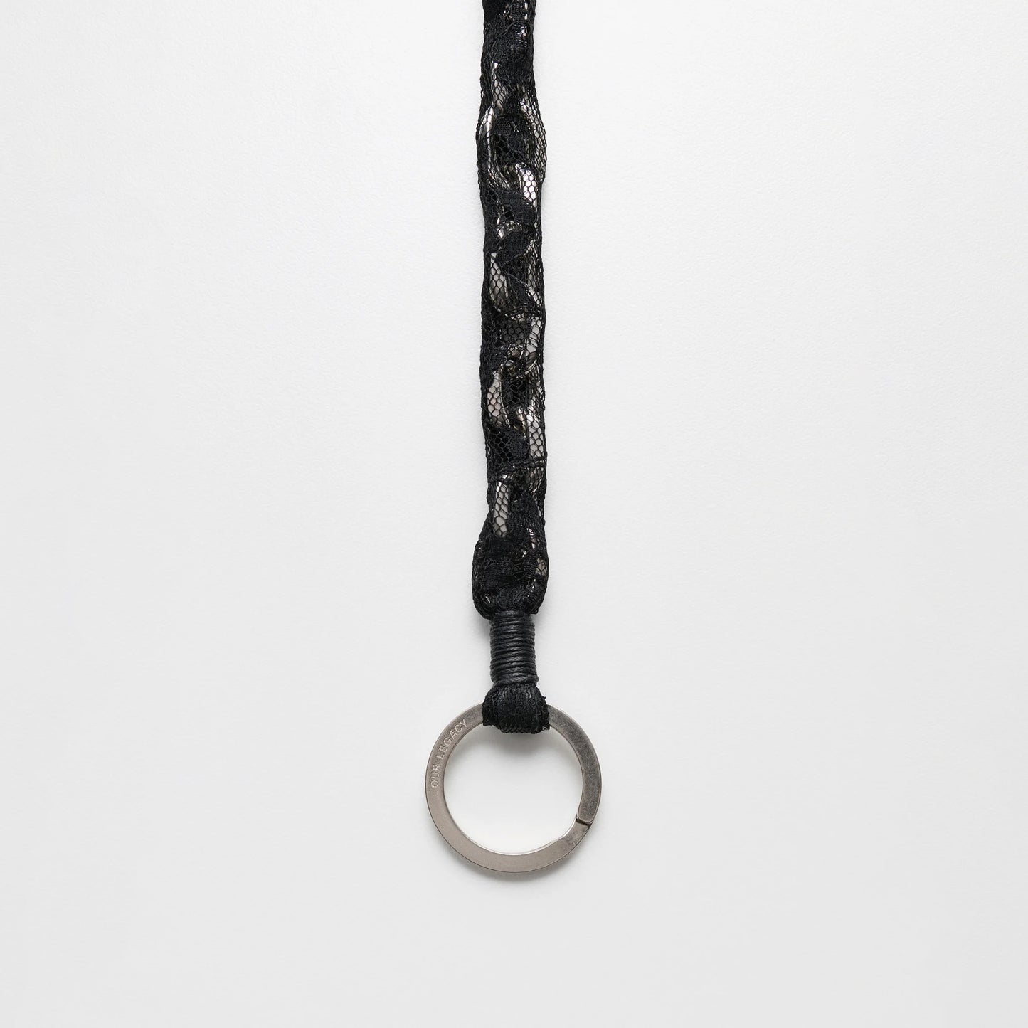 
                  
                    LACE LADON
                  
                