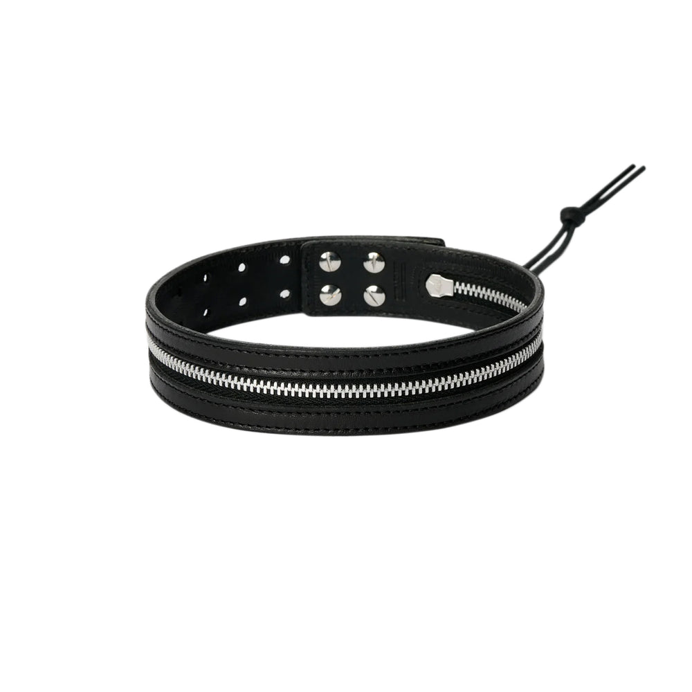 ZIPPED CHOKER – OBLIGE