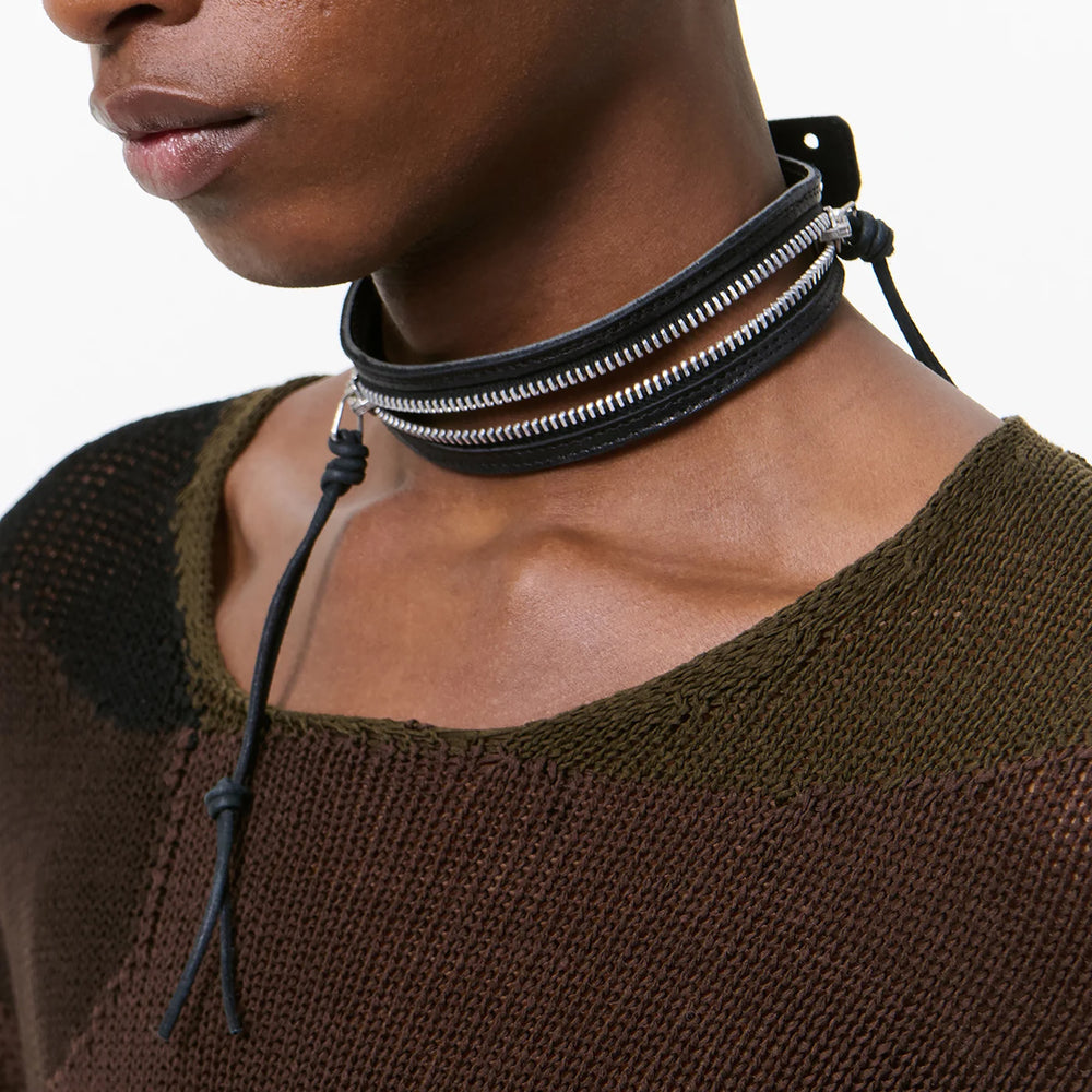 ZIPPED CHOKER – OBLIGE