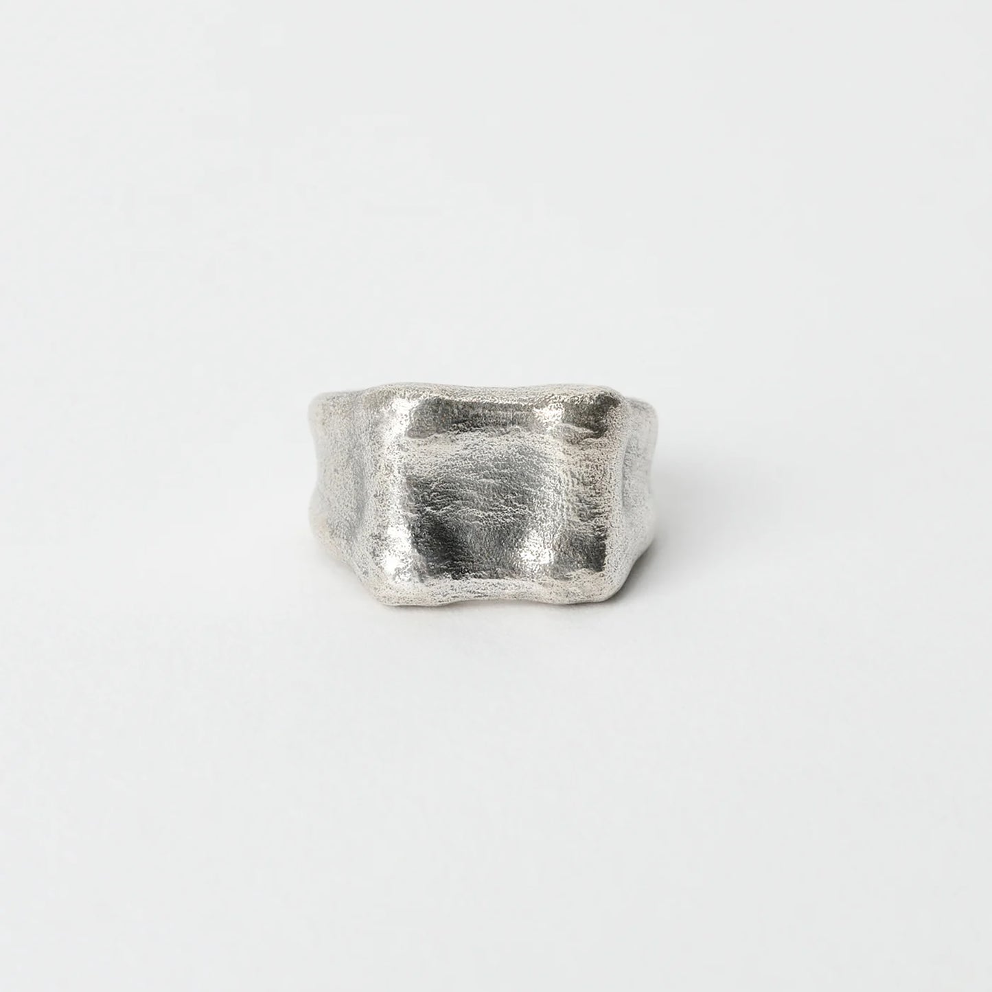 
                  
                    KNOCHEN RING
                  
                