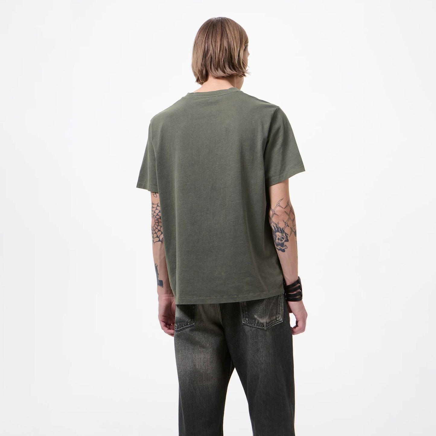 
                  
                    BOX T-SHIRT
                  
                