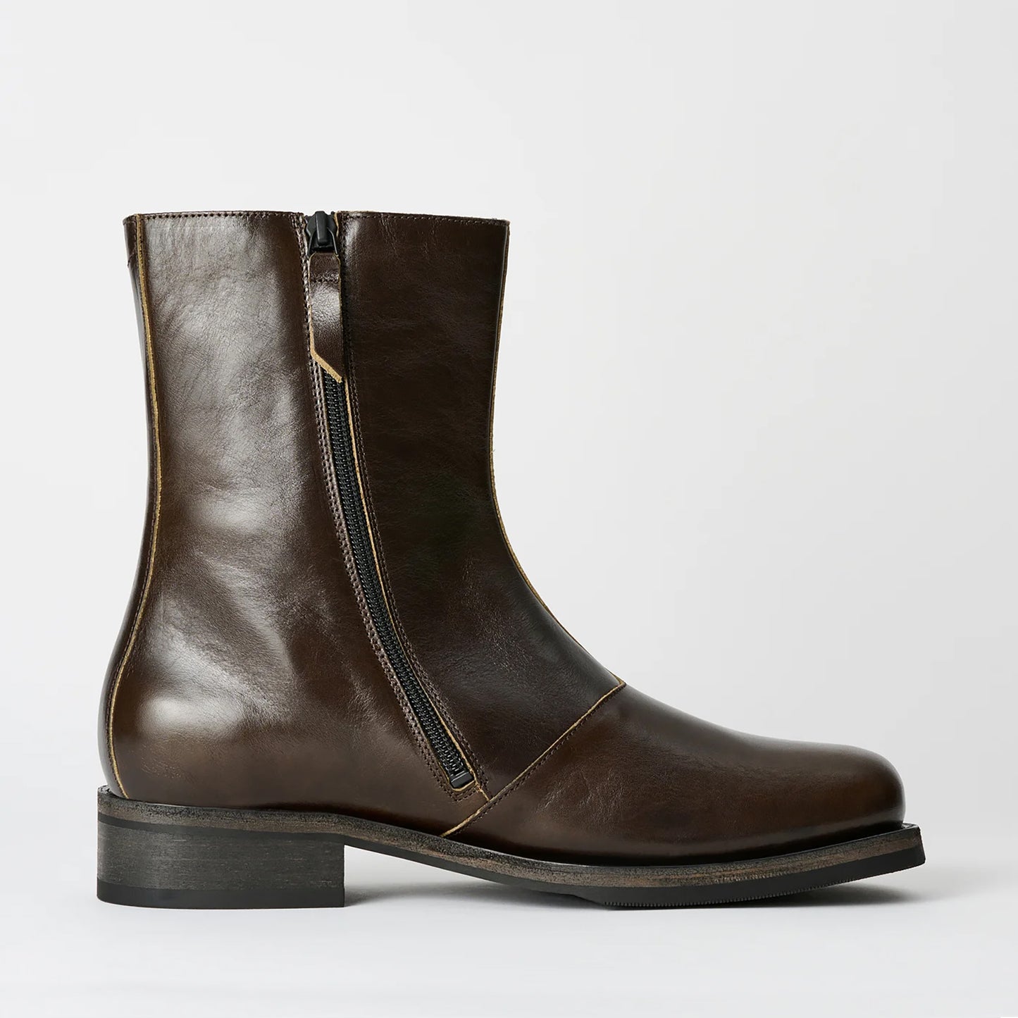 
                  
                    CAMION BOOT
                  
                