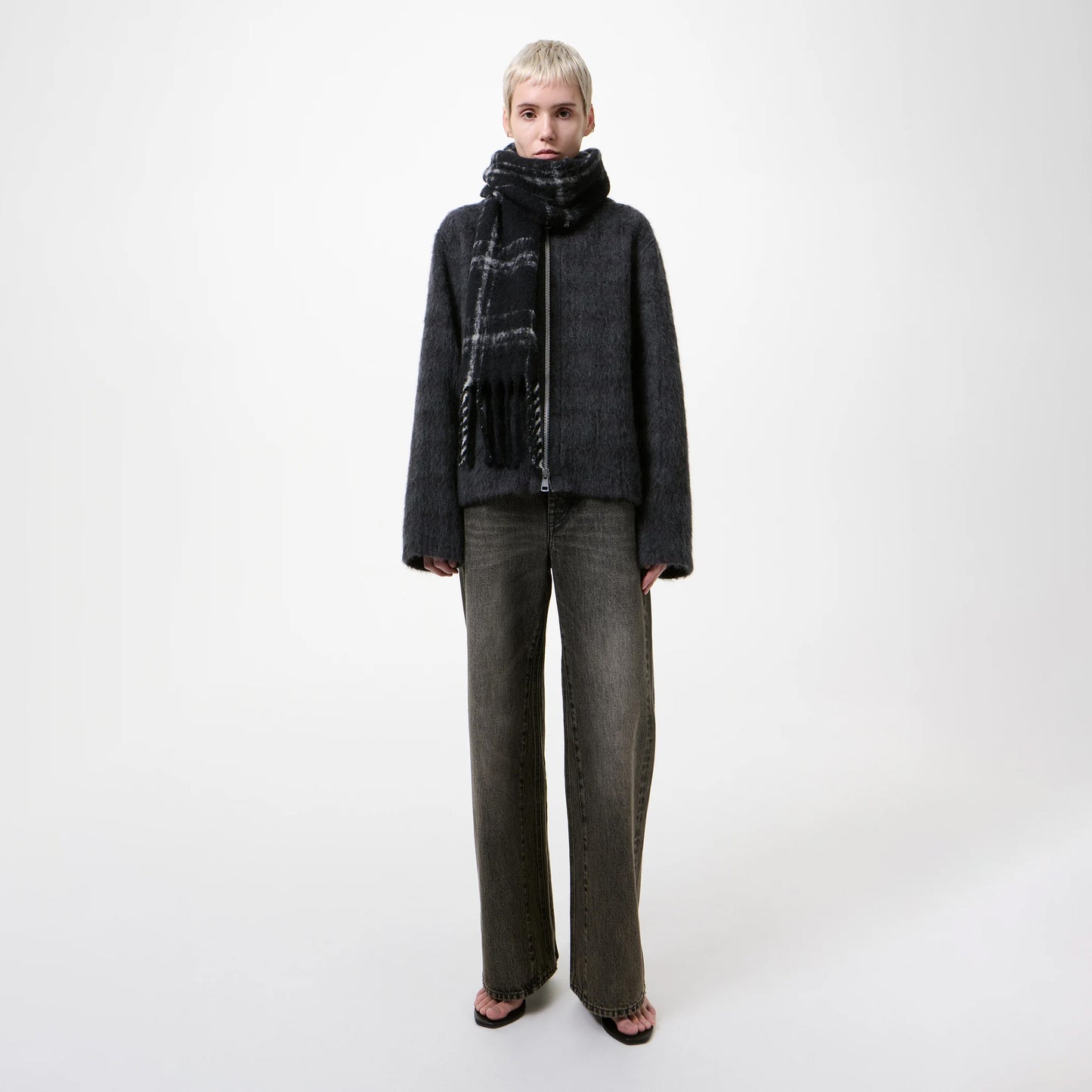 
                  
                    ESTATE SCARF
                  
                