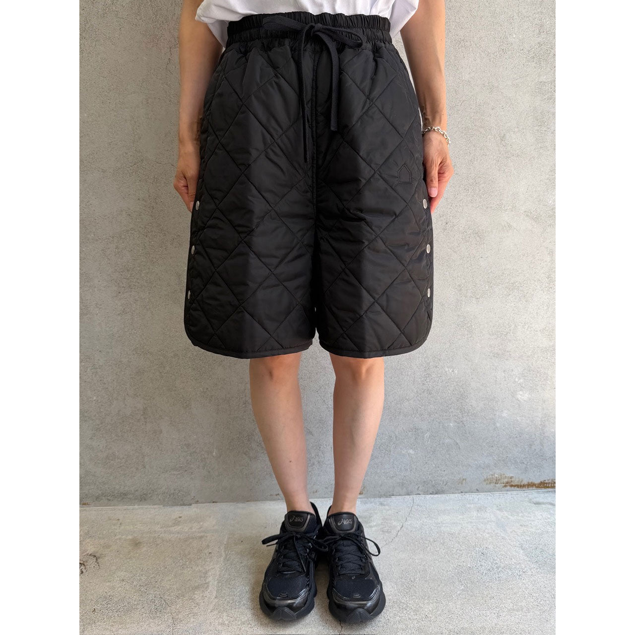 
                  
                    UNISEX QUILTED SHORTS
                  
                