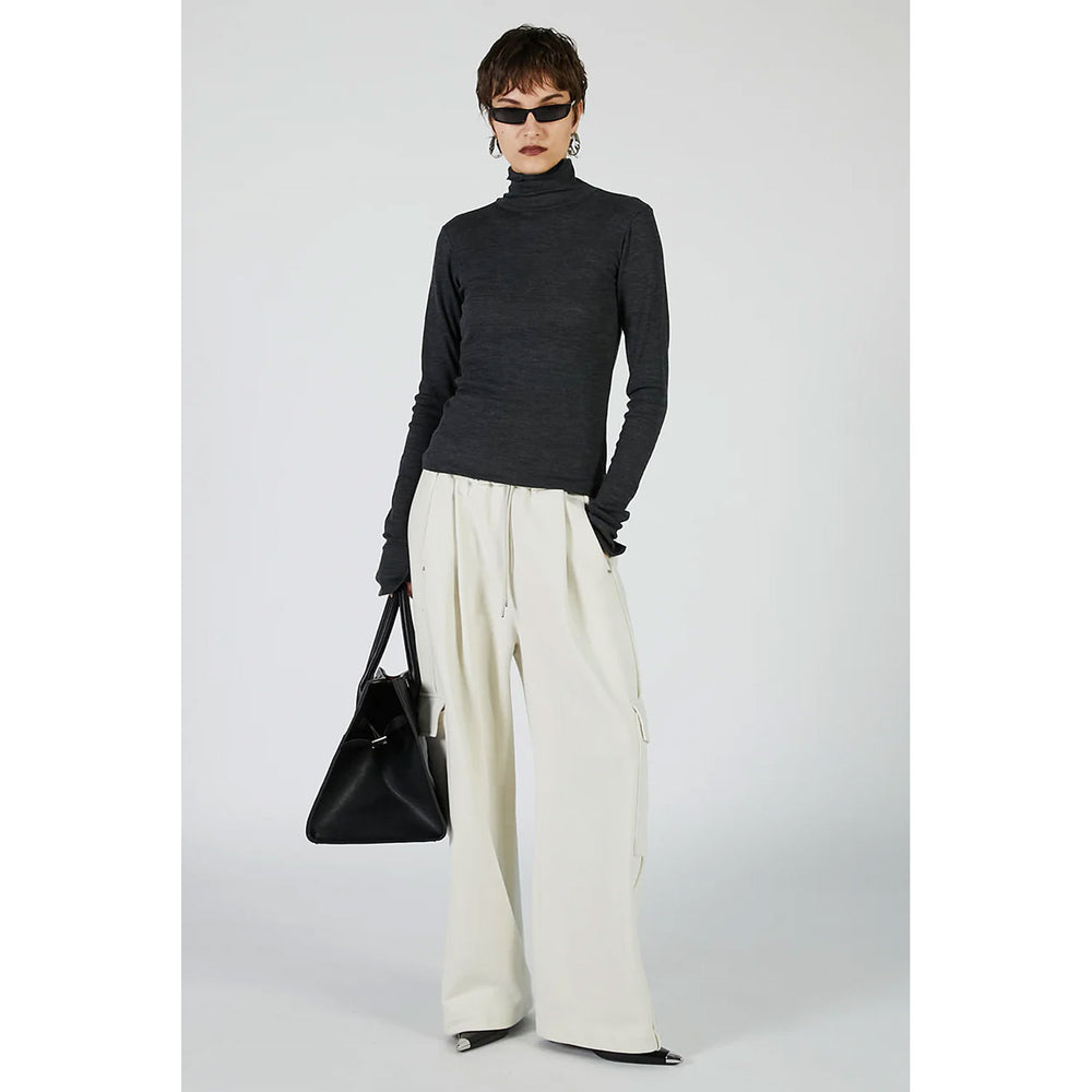 
                  
                    Pure Merino Wool Turtleneck Top -GRAY-
                  
                