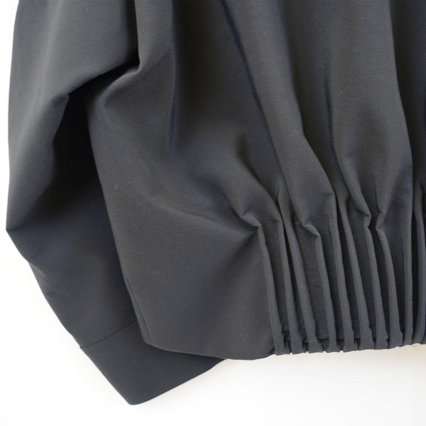 
                  
                    Volume-Tucked Form Blouson-BLACK-
                  
                