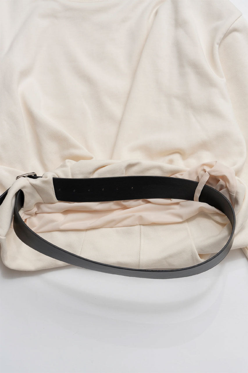 
                  
                    Twisted Belted Sweatshirt-IVORY-
                  
                