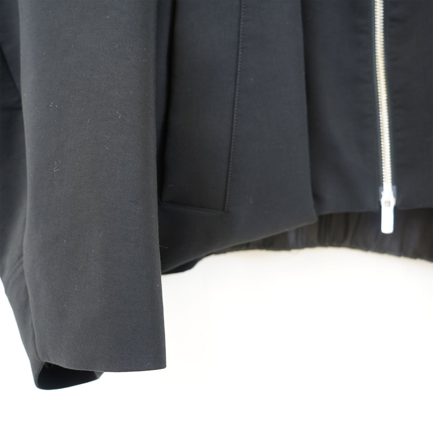 
                  
                    Volume-Tucked Form Blouson-BLACK-
                  
                