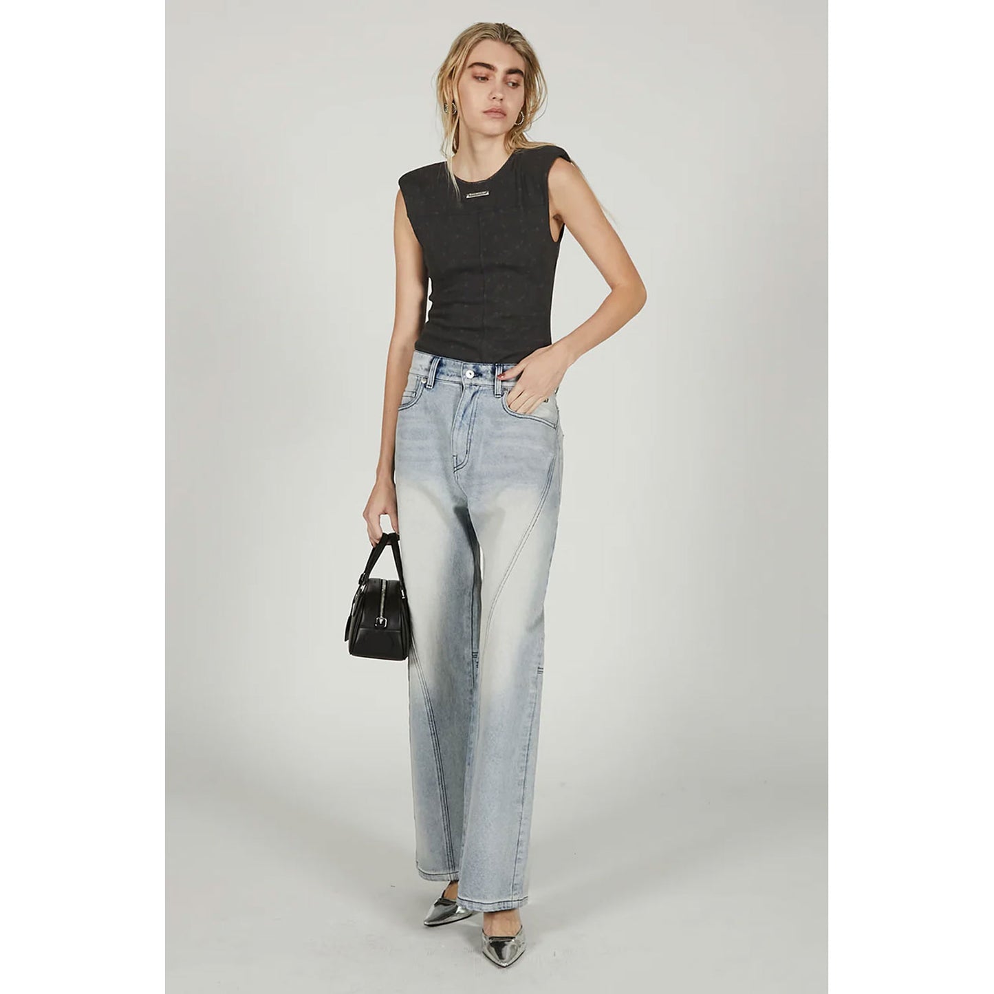 
                  
                    Curved Line Denim 2
                  
                