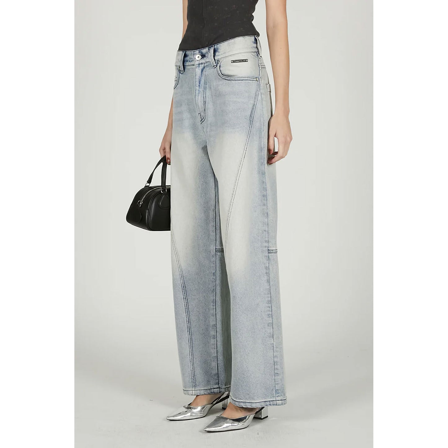
                  
                    Curved Line Denim 2
                  
                