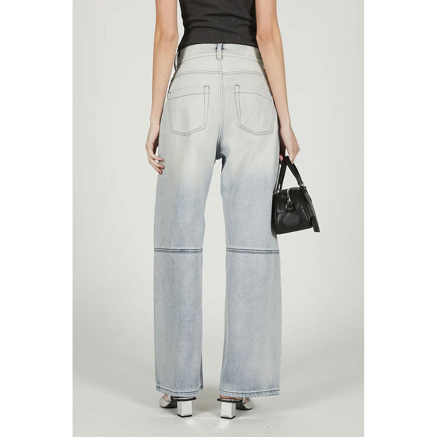 
                  
                    Curved Line Denim 2
                  
                