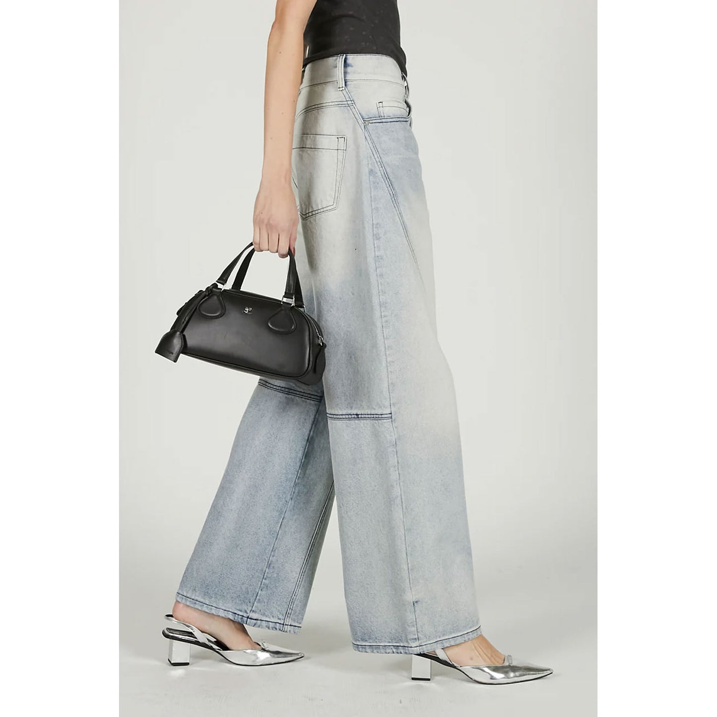 
                  
                    Curved Line Denim 2
                  
                