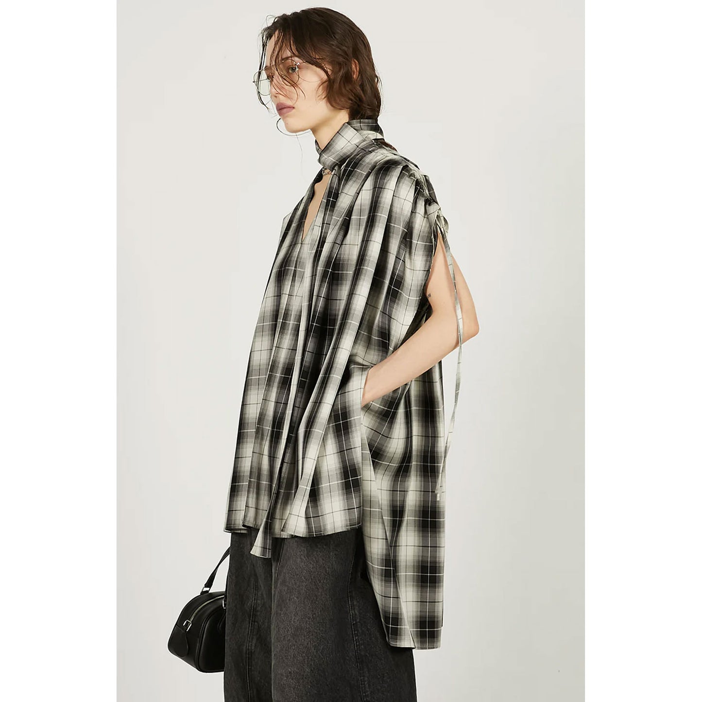 
                  
                    Scarf Neck Blouse-MLTI-
                  
                