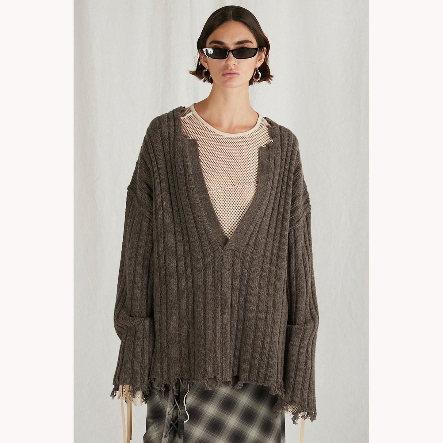 
                  
                    Plunge Neck Knit-GRAY-
                  
                