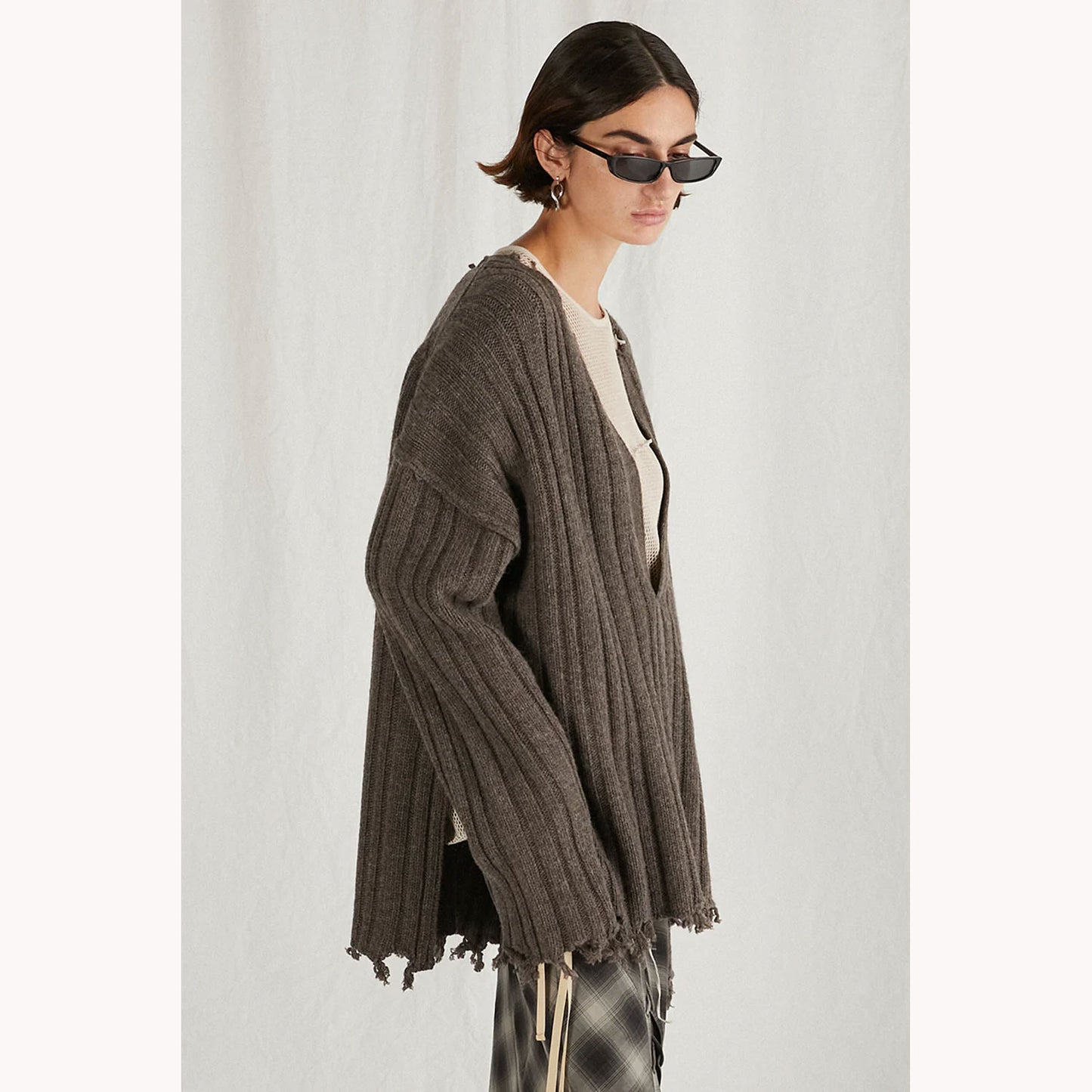 
                  
                    Plunge Neck Knit-GRAY-
                  
                