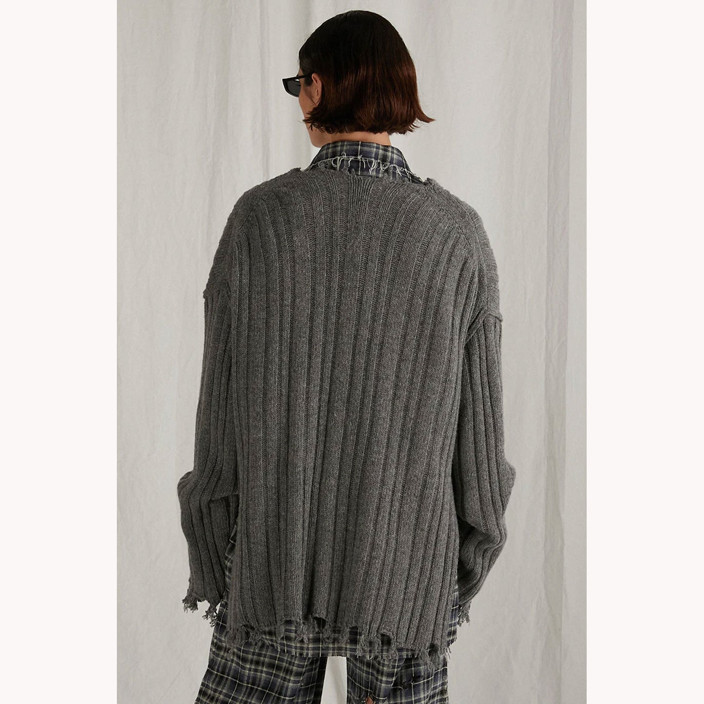 
                  
                    Plunge Neck Knit-GRAY-
                  
                