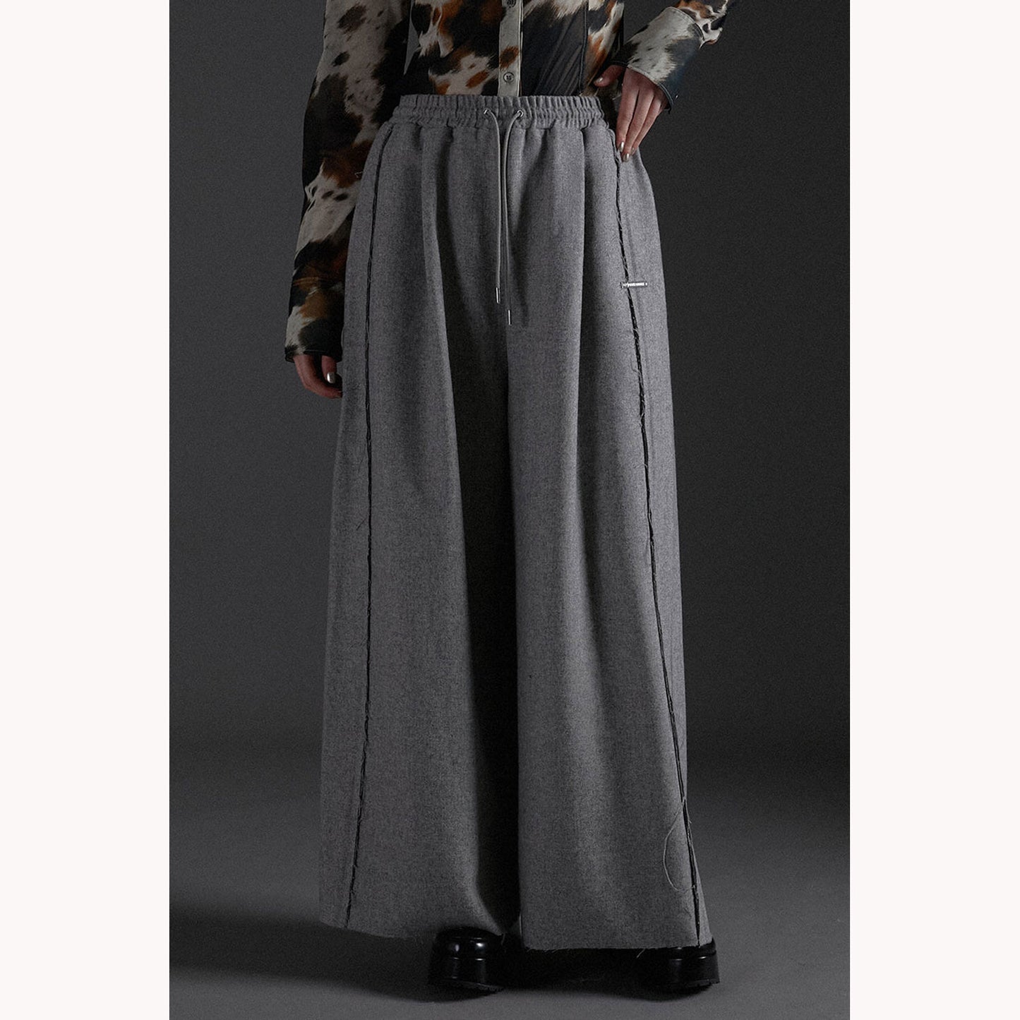 
                  
                    Woolly Easy Volume Pants-L.GRAY-
                  
                