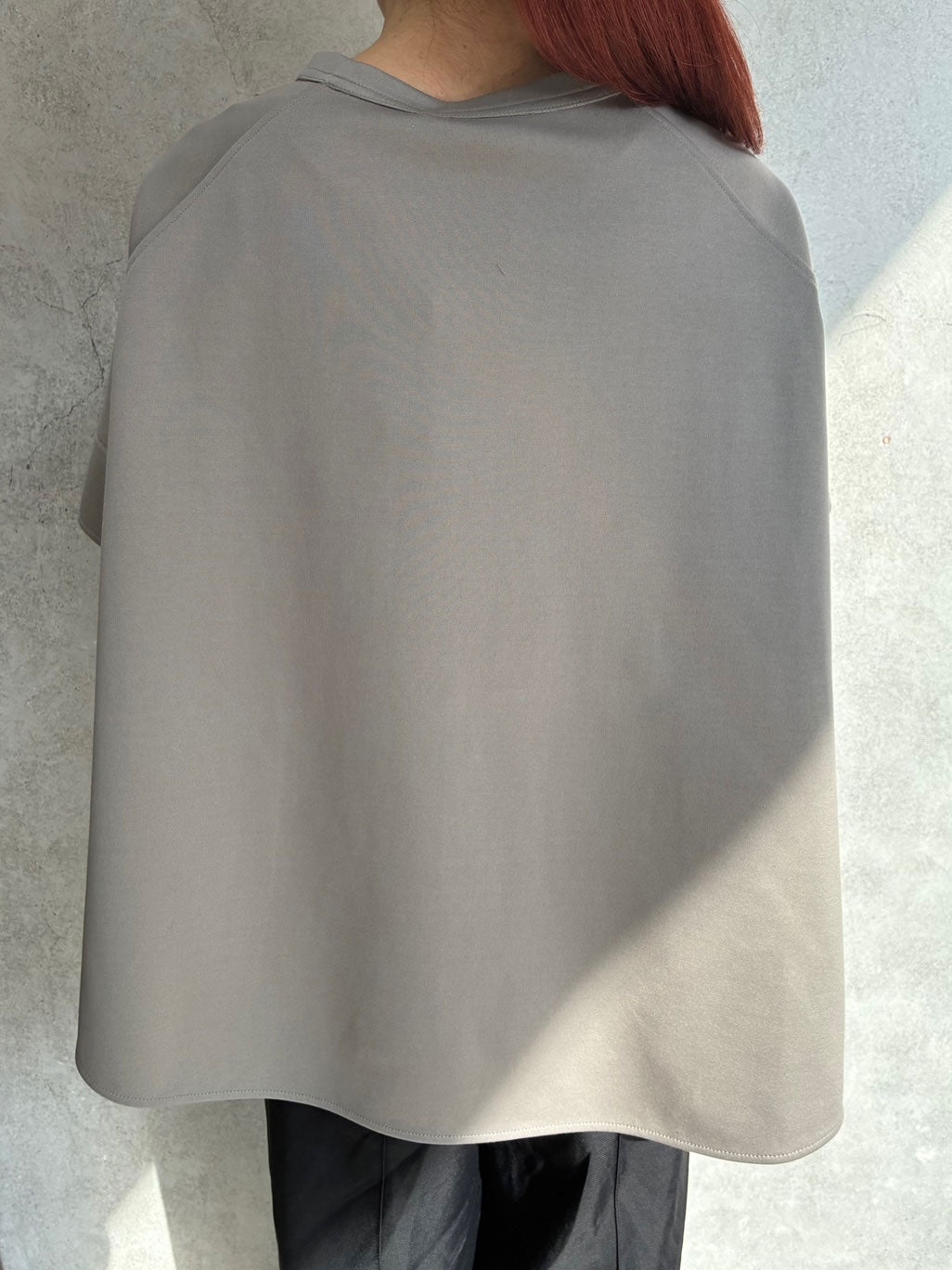 
                  
                    RERACS STRUCTURE DOUBLE FACE THE A-LINE SHORT PULOVER
                  
                
