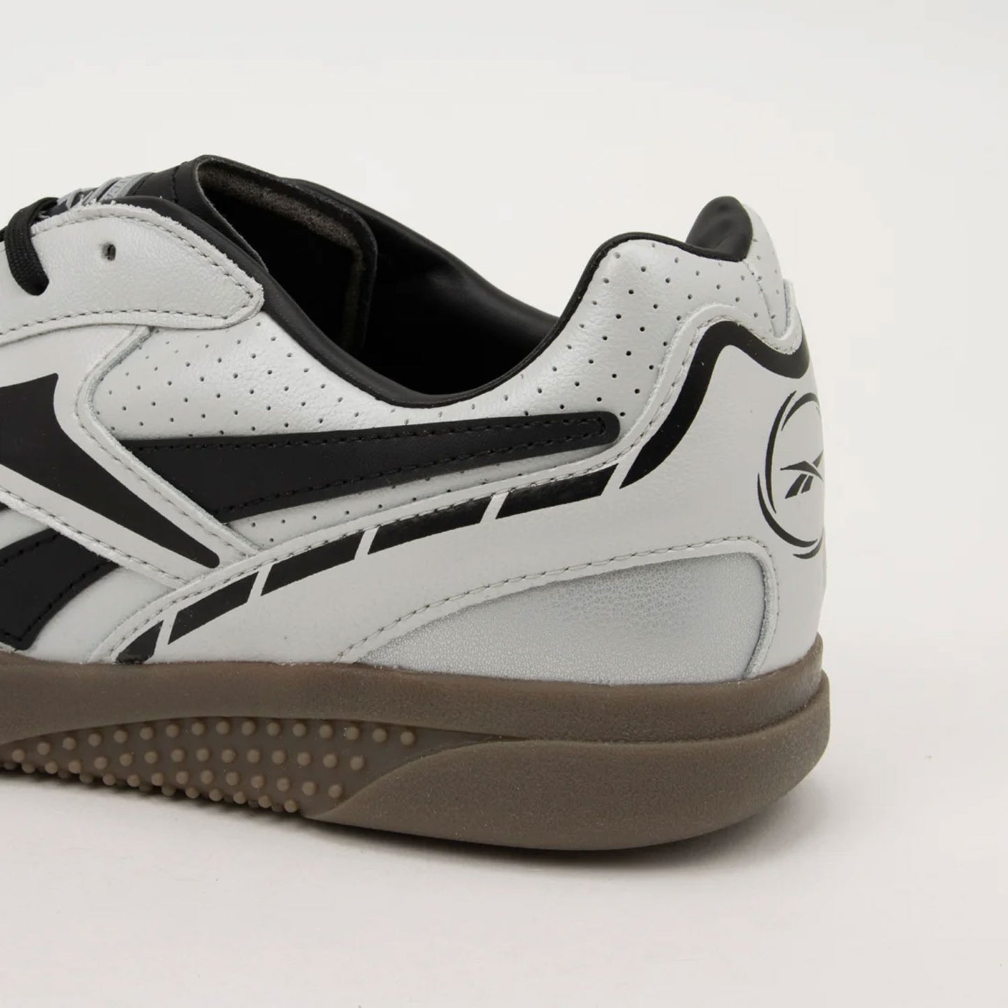 
                  
                    HAMMER STREET-MAT SILVER-
                  
                